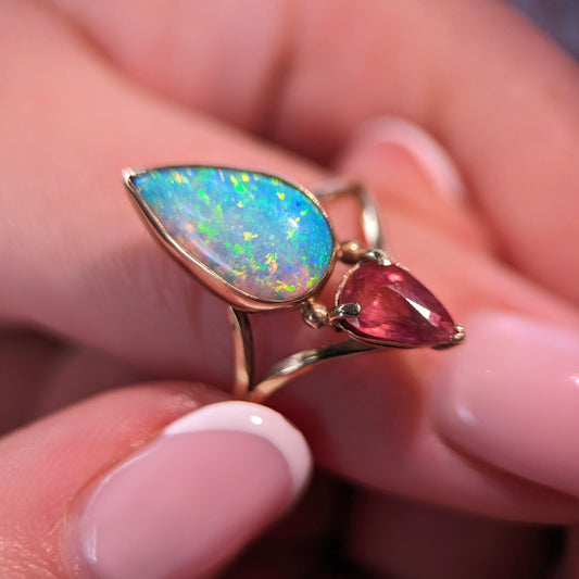 crystal opal and tourmaline ring in9k yellow gold